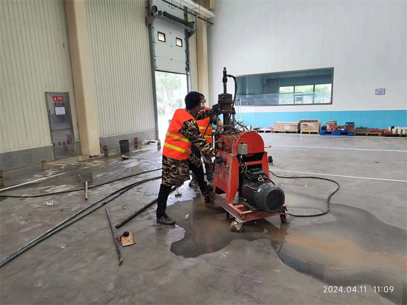 望江厂房地面下沉塌陷注浆加固施工